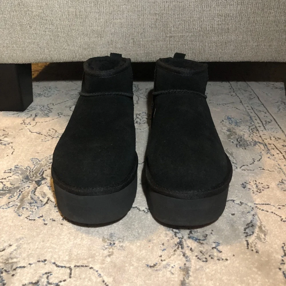 UGG Classic Mini Platform Boots In Black